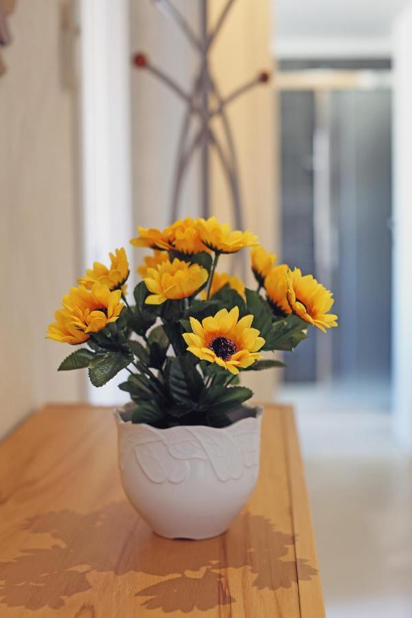 Flower Apartments Bardolino Luaran gambar