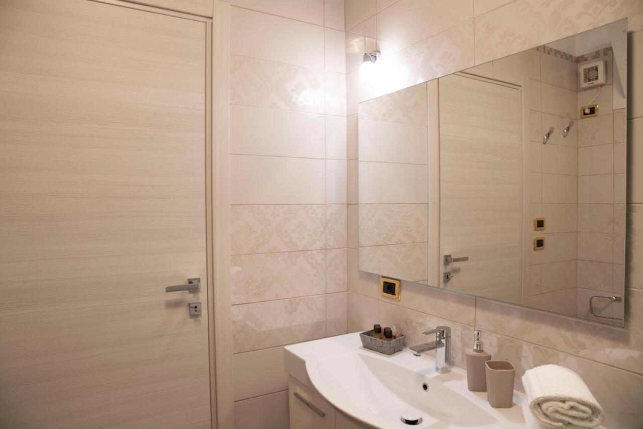 Flower Apartments Bardolino Luaran gambar
